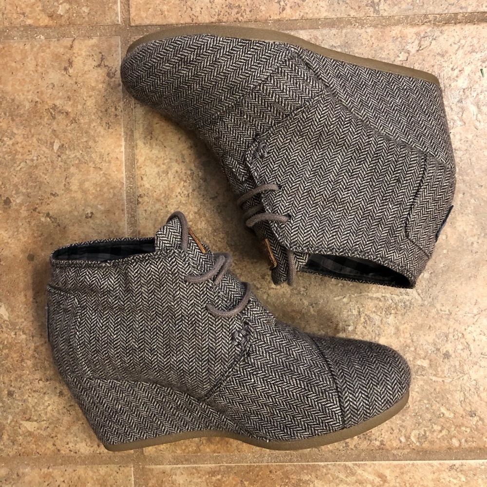 TOMS Herringbone print booties